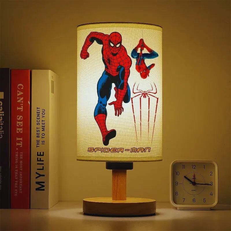 lampe Spiderman en chambre